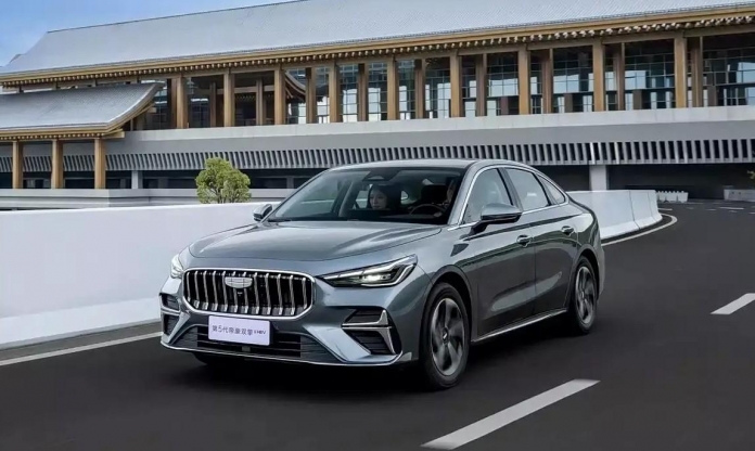 Geely Emgrand i-HEV ra mắt: Sedan hybrid từng lập kỷ lục thế giới về khả năng tiết kiệm xăng