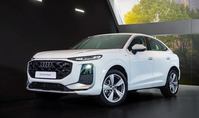 Audi Q3 thế hệ mới ra mắt tại Việt Nam: Diện mạo sắc sảo hơn, thêm công nghệ, giá từ hơn 2 tỷ đồng