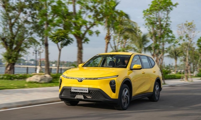 Top 10 ô tô được ưa chuộng nhất Việt Nam tháng 6/2026: VinFast Limo Green tiếp tục dẫn đầu