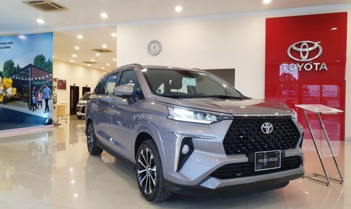 Toyota Veloz Cross nhận ưu đãi tới hơn 100 triệu đồng tại đại lý