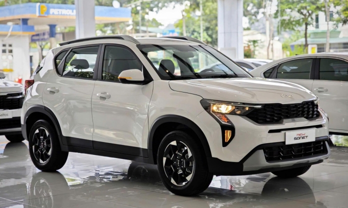 Kia Sonet giảm giá còn từ 450 triệu đồng, rẻ nhất phân khúc SUV đô thị