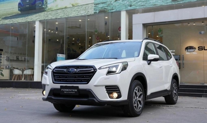 Subaru Forester VIN 2024 được giảm giá tới 360 triệu đồng tại đại lý