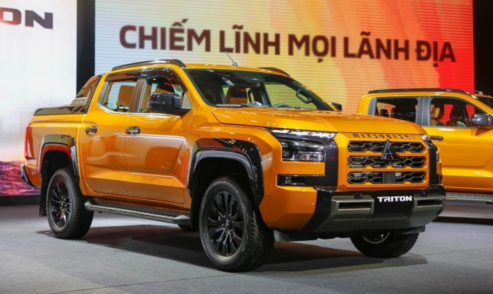 Mitsubishi Triton bất ngờ 'soán ngôi' Ford Ranger, doanh số tăng hơn 8 lần chỉ sau một tháng
