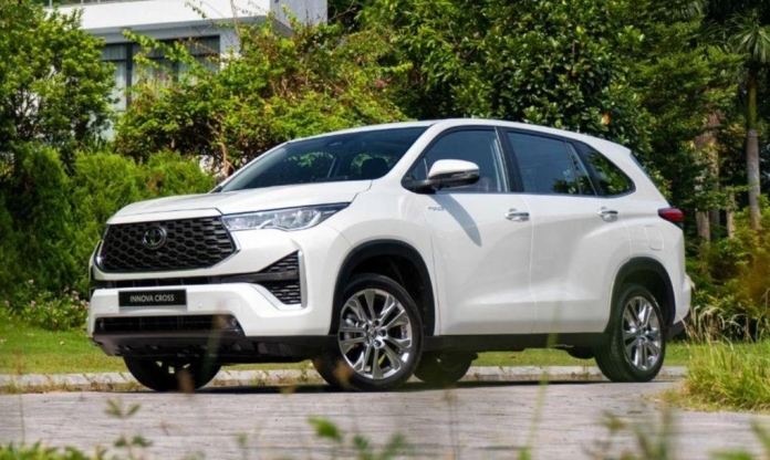 TOP 5 ô tô hybrid được người Việt mua nhiều nhất tháng 8/2026: Toyota chiếm đến 4 vị trí