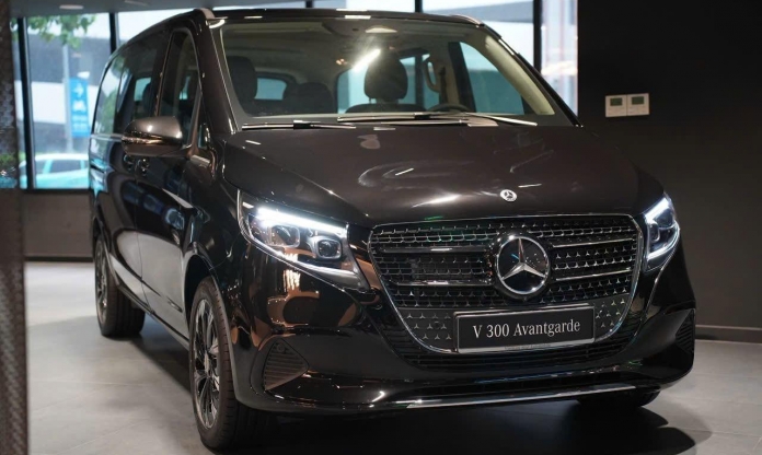 Mercedes-Benz V-Class giảm giá sâu tại đại lý, bản tiêu chuẩn còn 2,799 tỷ đồng