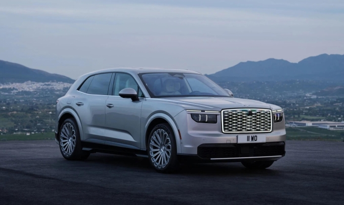SUV điện đầu tiên của Bentley mạnh tới 875 mã lực, chạy tối đa 600 km/sạc