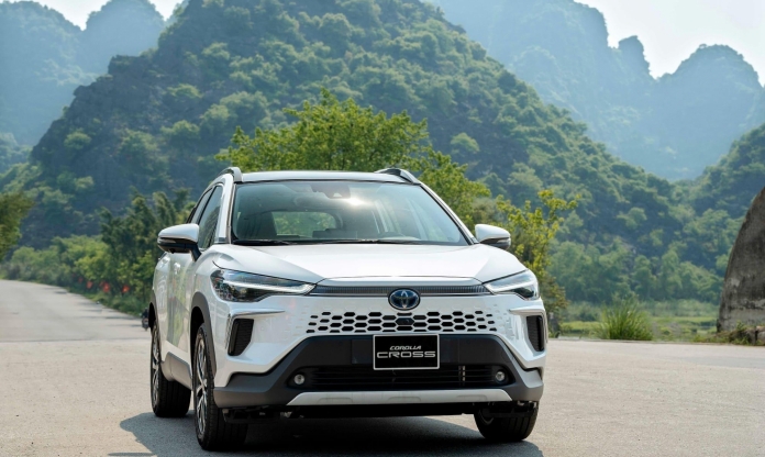 Người Việt ngày càng chuộng xe hybrid, Toyota chiếm 70% thị phần