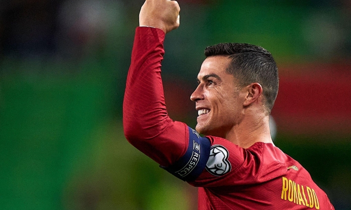 Ronaldo tái xuất ĐT Bồ Đào Nha, rinh ngay kỷ lục độc nhất lịch sử