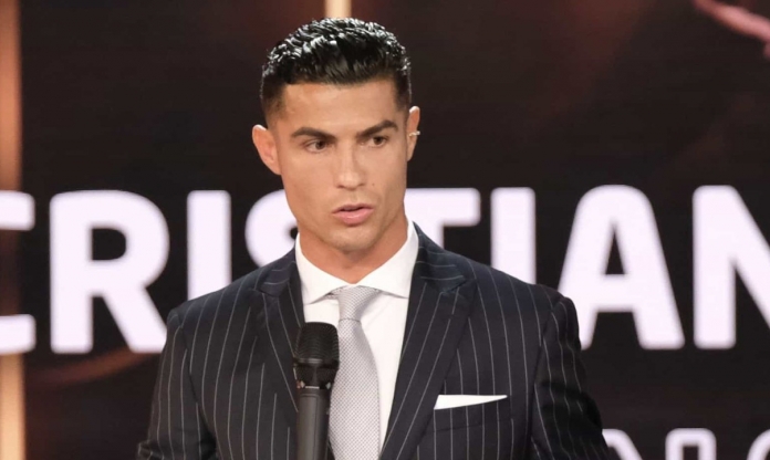 Ronaldo chọn xong bến đỗ cuối sự nghiệp, vụ về châu Âu coi như xong?