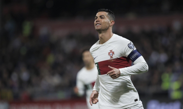 Ronaldo bùng nổ, Bồ Đào Nha tiếp tục thống trị vòng loại Euro 2024