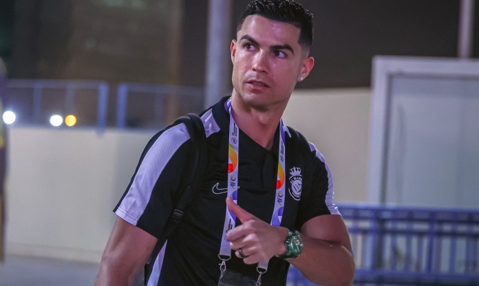 Vừa từ Bồ Đào Nha về, Ronaldo lập tức gặp khó tại Al Nassr