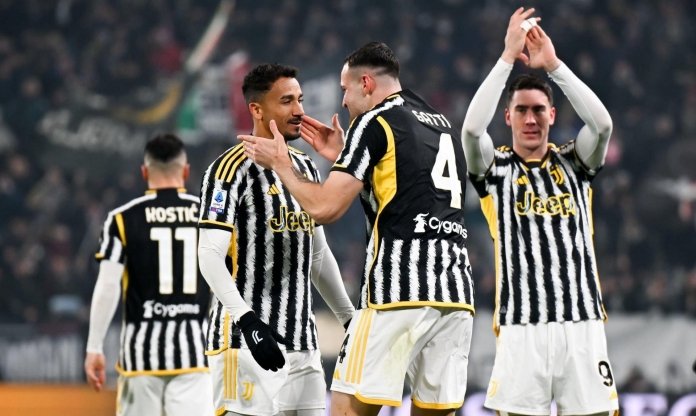 Juventus chiếm ngôi đầu Serie A sau trận thắng thuyết phục Napoli