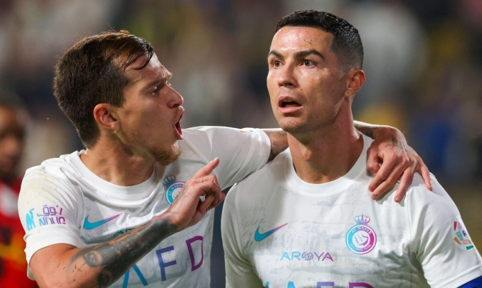 Lên đỉnh với Al Nassr, Ronaldo vẫn có thể bị trục xuất vì luật vô lý