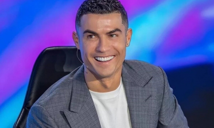 Ronaldo được vinh danh có 1-0-2, gã khổng lồ thế giới cũng phải xuýt xoa