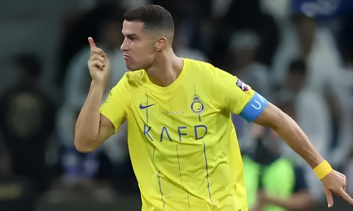 CĐV thế giới phản ứng về màn hồi xuân của Ronaldo để lên đỉnh thế giới