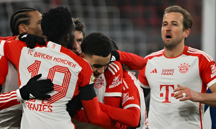 Bayern giành chiến thắng tưng bừng trong ngày tưởng nhớ Beckenbauer