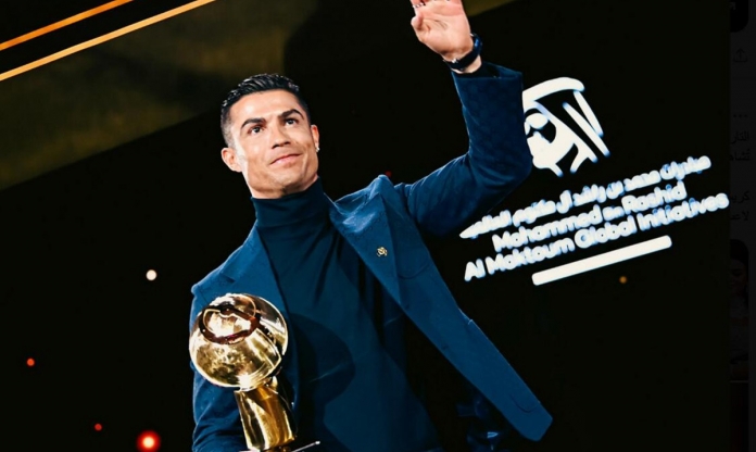 CĐV MU phản ứng dữ dội với phát biểu của Ronaldo tại lễ trao giải