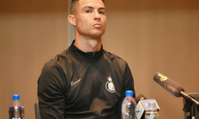 Ronaldo tạo cột mốc khủng ở Trung Quốc dù tuyên bố hủy giao hữu