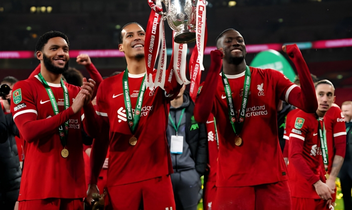 CHÍNH THỨC: Liverpool đi vào lịch sử bóng đá Anh, san bằng kỷ lục của MU
