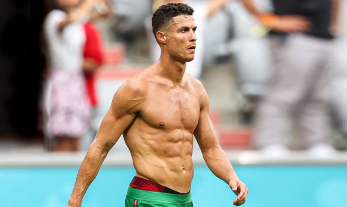 Tại sao Ronaldo luôn giữ được thể trạng tốt dù đã ở tuổi 39?