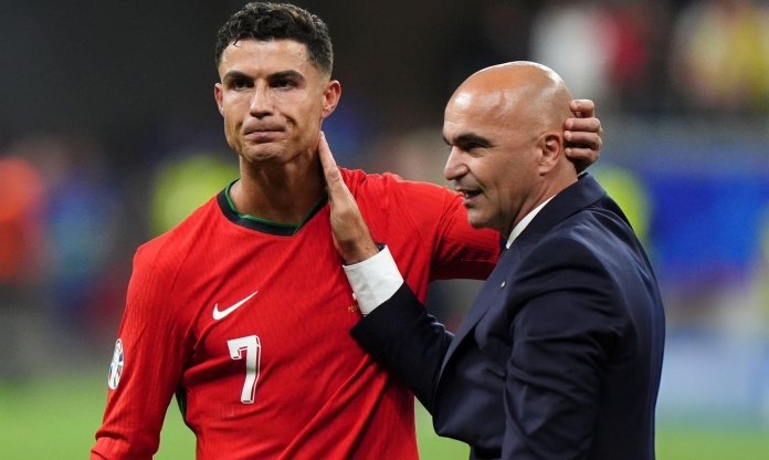 HLV Bồ Đào Nha tuyên bố thẳng: 'Ronaldo quá hoàn hảo'