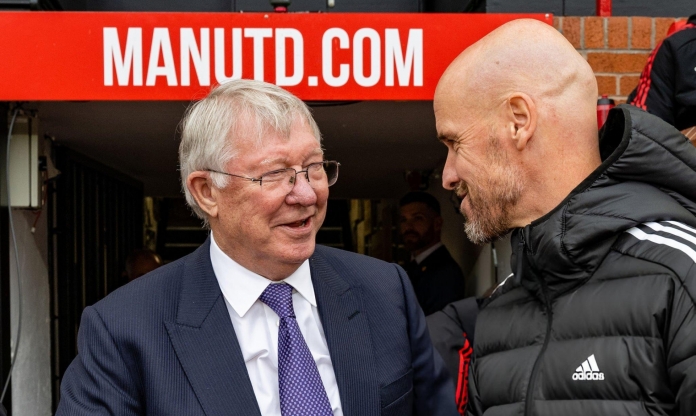 Ten Hag tiết lộ vụ MU chấm dứt ‘quan hệ’ với Sir Alex