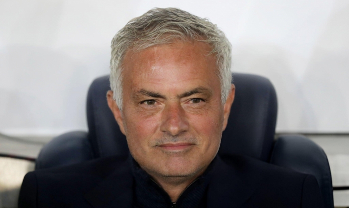 Mourinho tiếp tục gây 'ác mộng' cho MU trên sân nhà