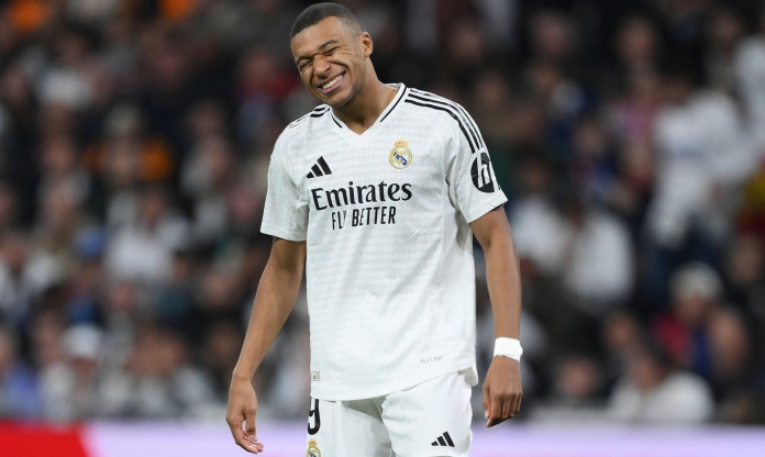 Mbappe thiết lập kỷ lục 'không ai muốn' tại El Clasico