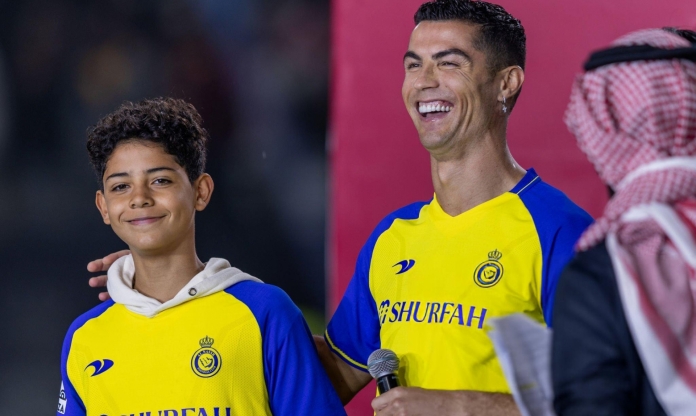 Ronaldo tiết lộ khả năng thi đấu cùng 'cậu cả' Cristiano Jr