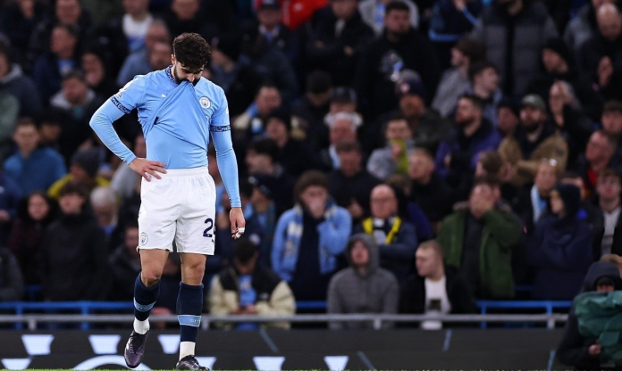 Fan Man City đòi loại 'siêu hậu vệ' sau trận thua Tottenham