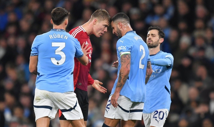 Hojlund 'đá xoáy' sao Man City nên làm diễn viên