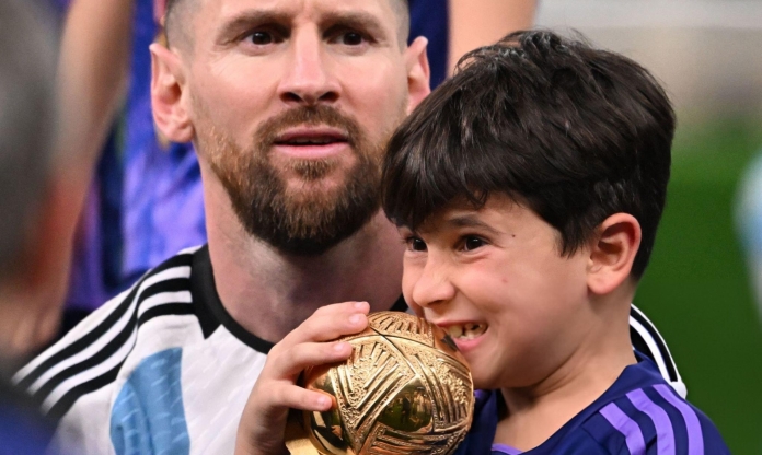 Con trai Messi có màn ăn mừng gây sốt