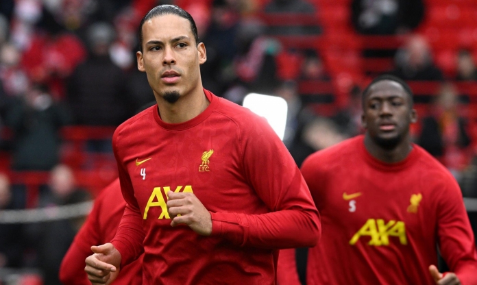 Liverpool nhắm 3 phương án thay thế Van Dijk