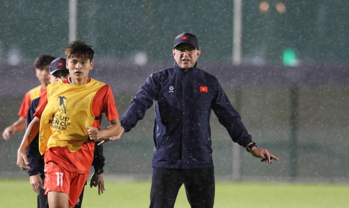 HLV Roland nói thẳng mục tiêu 'cuối cùng' với U17 Việt Nam