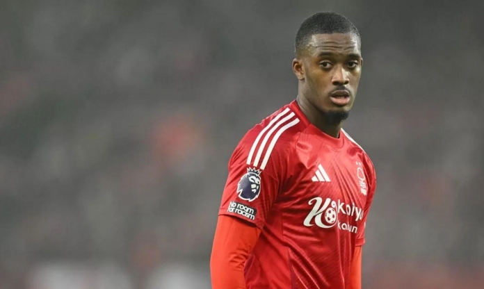 MU gây sốc với người cũ của Chelsea