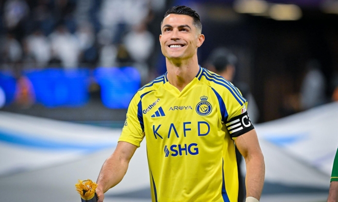 Ronaldo được CLB Brazil 'mời' đá FIFA Club World Cup