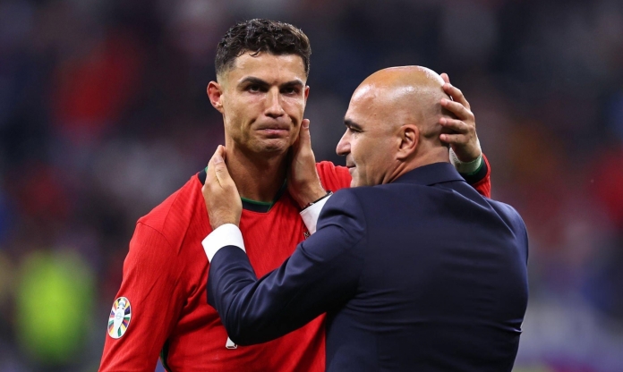 HLV Bồ Đào Nha nói thẳng khả năng ra sân của Ronaldo