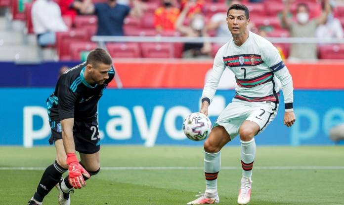 Unai Simon mong mỏi 1 điều từ Ronaldo ở chung kết Nations League