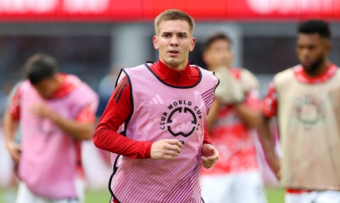 Vừa đến Real, 'tiểu Messi' nhận ngay án cấm