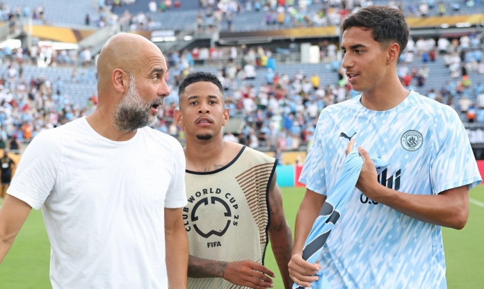 Bị Pep 'ghẻ lạnh', sao Man City đòi ra đi sau 4 lần ra sân