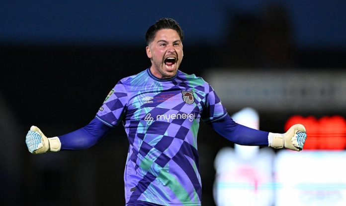 Thủ môn đội hạng 4 Anh 'đau lòng' khi loại MU