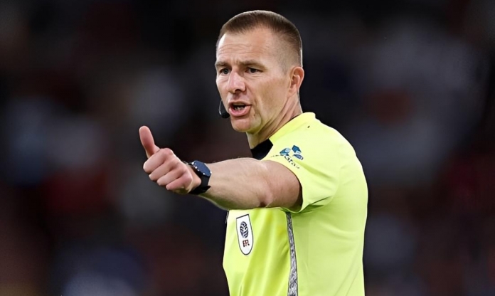 Trận Liverpool vs Arsenal có 'biến' lớn từ trọng tài