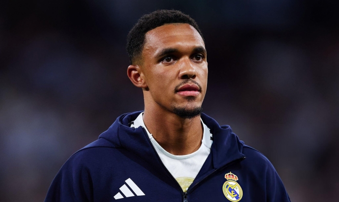 Alexander-Arnold báo tin không thể buồn hơn tới Real Madrid