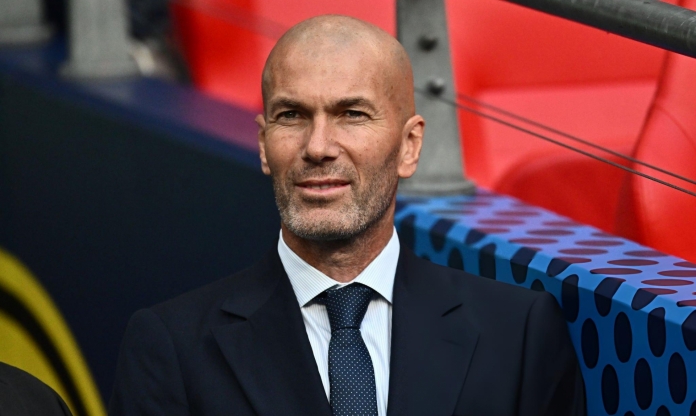 Zidane chính thức tái xuất bóng đá tại Pháp