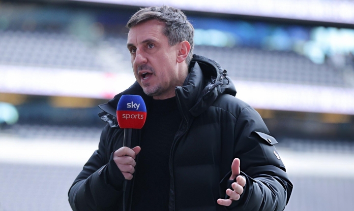 Gary Neville: 'Arsenal sa sút phong độ trầm trọng trước Man City'