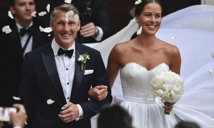 Ana Ivanovic và Schweinsteiger háo hức chào đón con đầu lòng