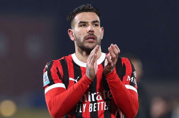 Theo Hernandez chia tay AC Milan trong cay đắng