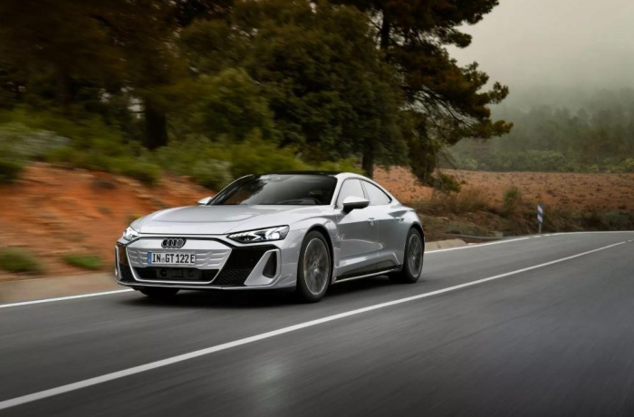 Audi e-tron GT 2025 đột phá trong phân khúc xe điện hạng sang