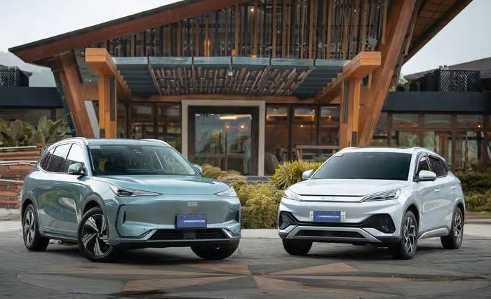So găng Geely EX5 vs BYD Atto 3: SUV điện nào đáng xuống tiền nhất 2025?
