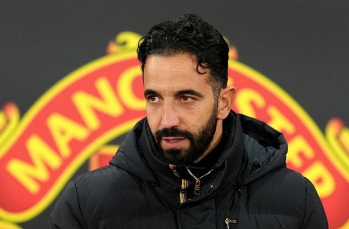 Man Utd dẫn đầu bảng xếp hạng… không ai muốn